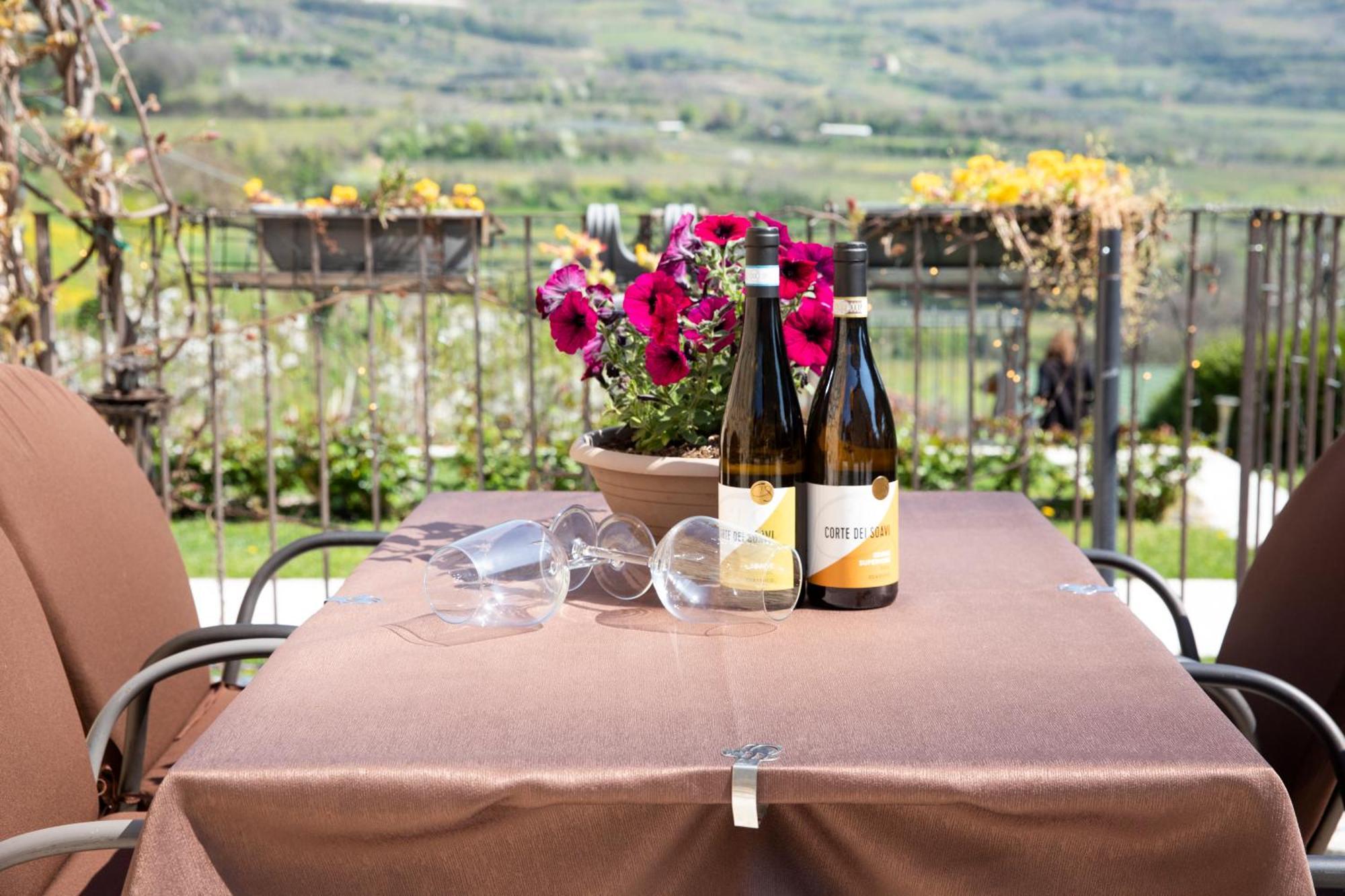 Corte Dei Soavi Suites - Apartments Soave Kültér fotó